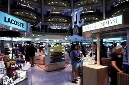 France, Paris (75), les Galeries Lafayette, rayon parfumerie