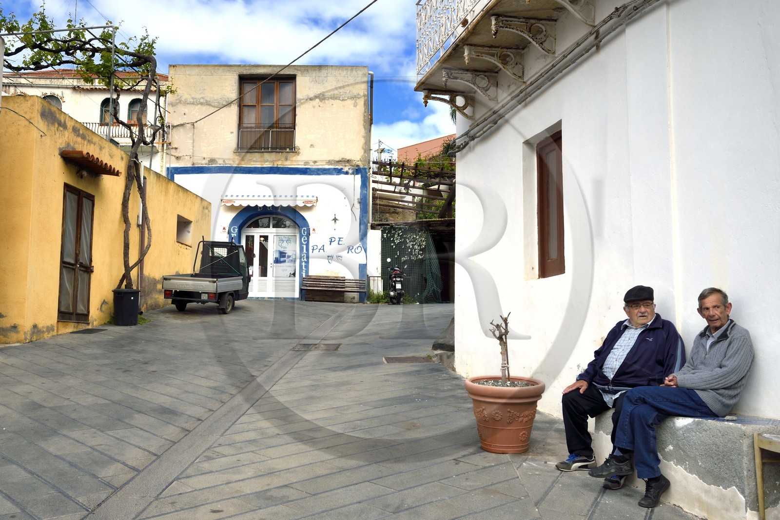 Italie, Sicile, iles Eoliennes, classées Patrimoine Mondial de l'UNESCO, Ile de Salina, port de Rinella