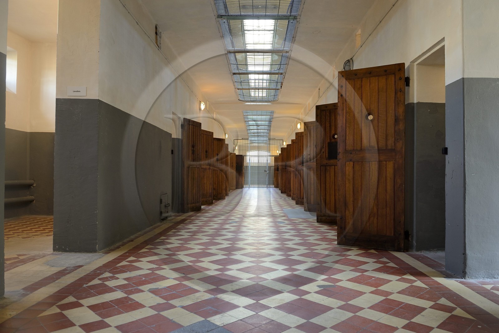 France, Rhône (69), Lyon, Mémorial Prison de Montluc, portes des cellules du rez-de-chaussée