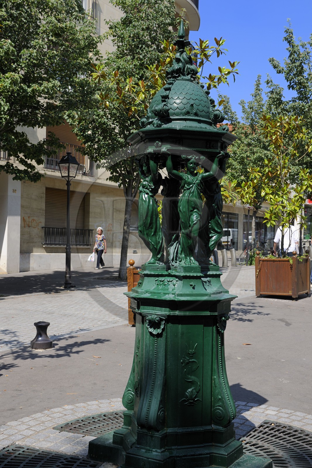 France, Paris (75), quartier de la Butte-aux-Cailles, fontaine Wallace place de la Commune de Paris