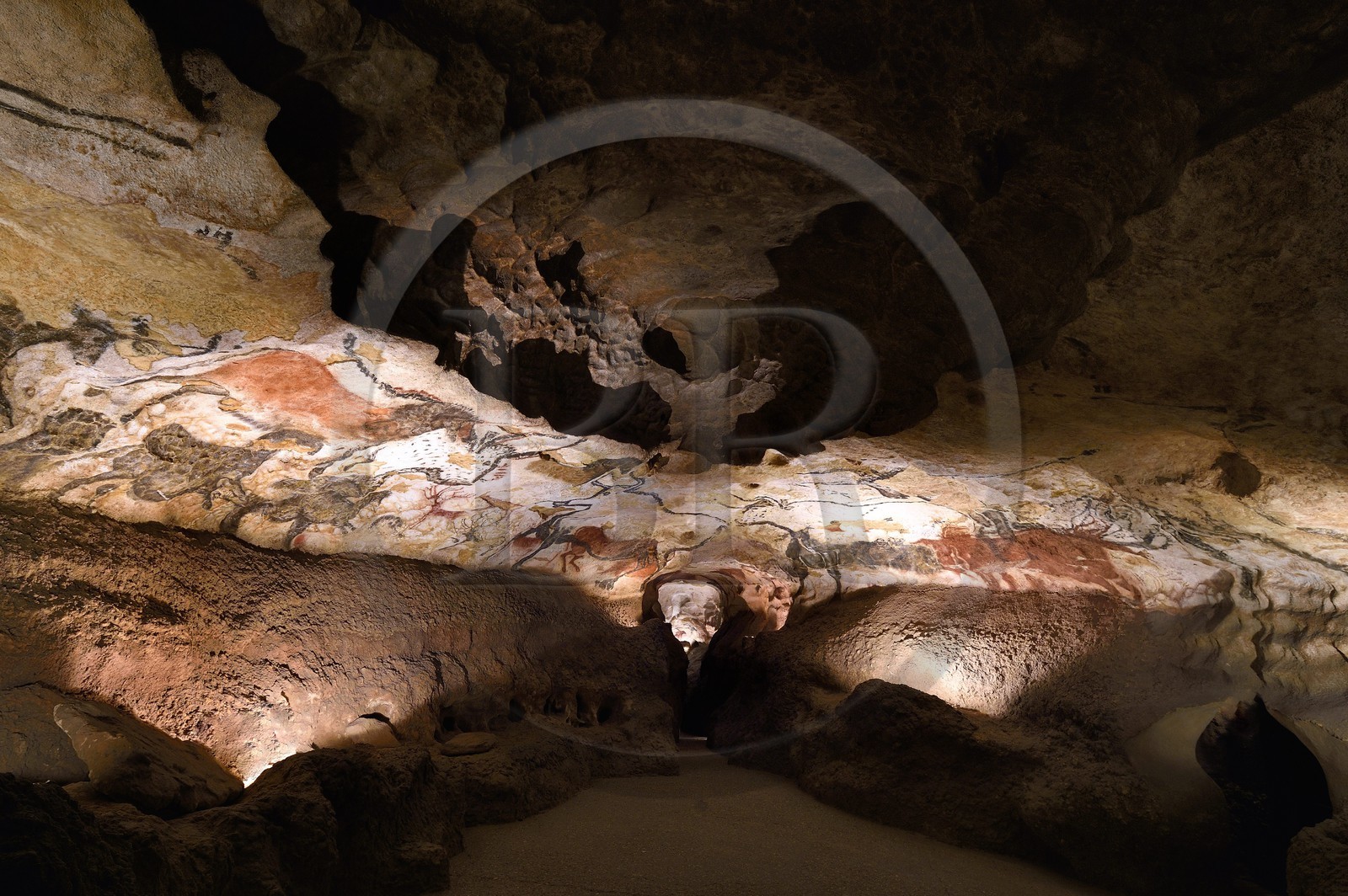 France, Dordogne (24), Périgord Noir, vallée de la Vezère, Montignac-sur-Vézère, Grotte de Lascaux II, reconstitution du site préhistorique et grotte ornée classés Patrimoine Mondial de l'UNESCO