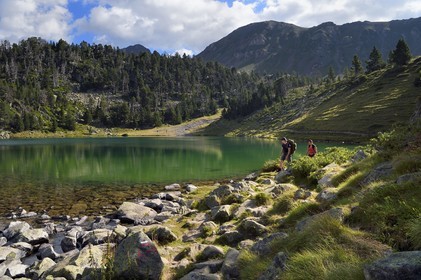 France, Hautes Pyrenees, Saint Lary Soulan and Vielle-Aure, hike on a variant of the GR10 between the Portet pass and the Bastan lakes on the edge of the Neouvielle nature reserve, lower Bastan lake