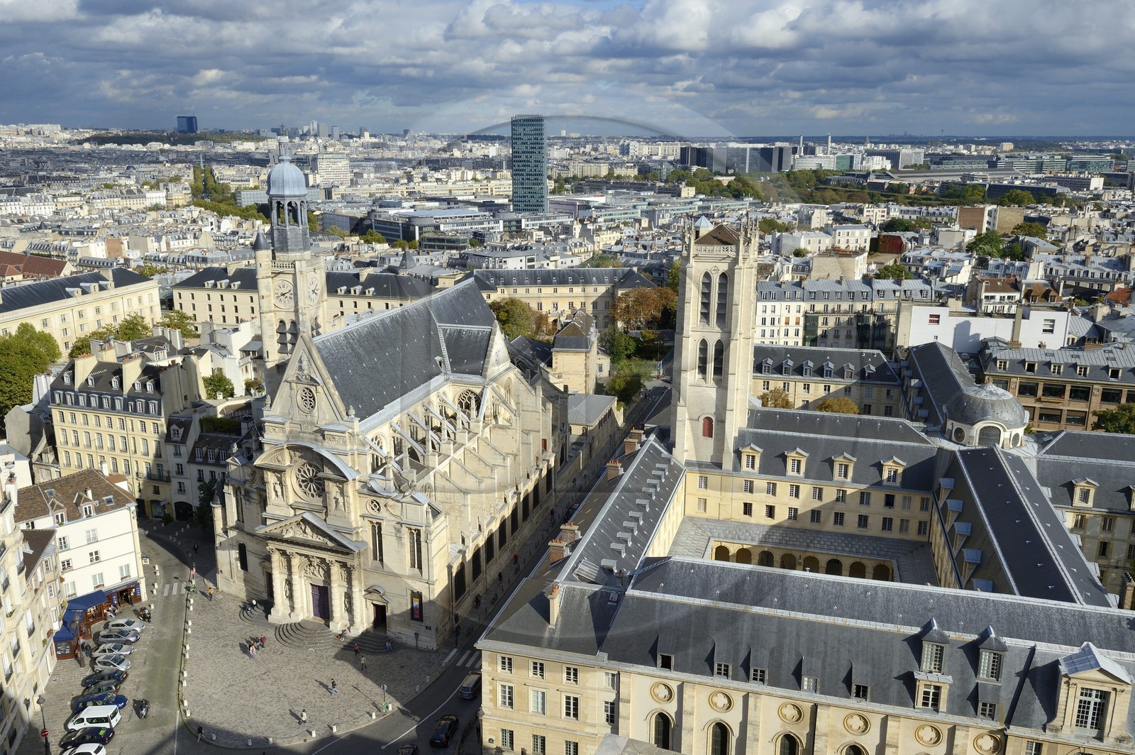 France, Paris (75), Quartier Latin, Tour Clovis du lycée Henri IV et église Saint-Étienne du Mont