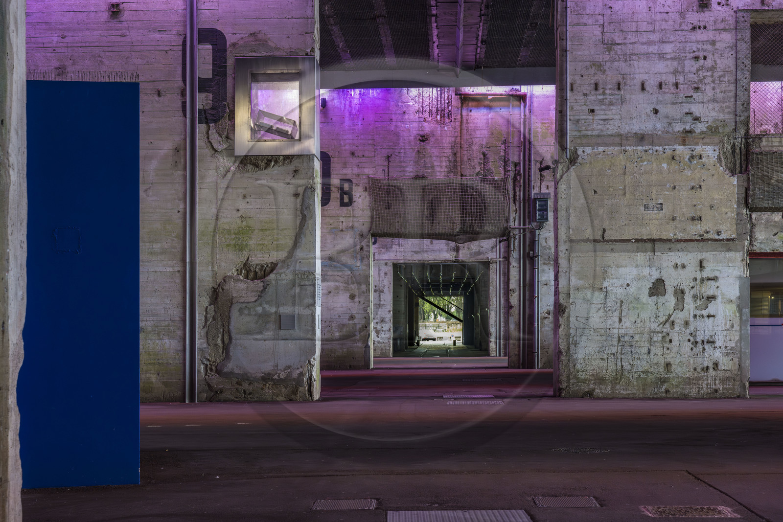 France, Loire-Atlantique (44), Saint-Nazaire, réhabilitation de la base sous-marine allemande construite lors de la dernière guerre mondiale et transformée en espace culturel