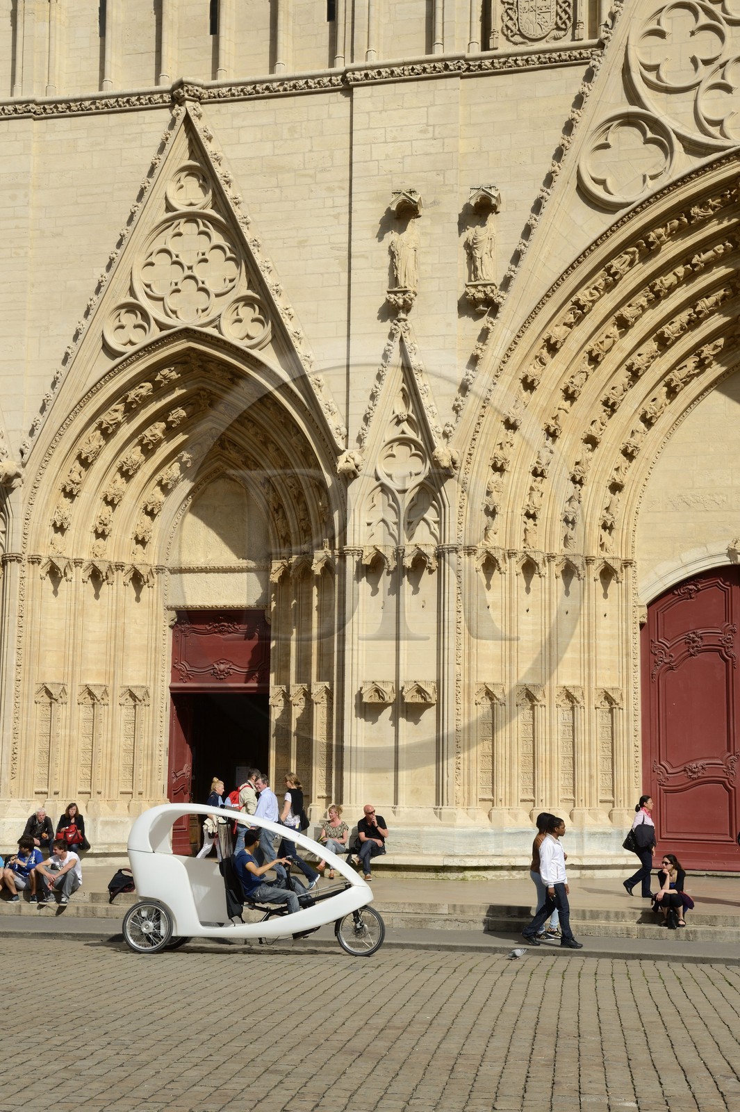 France, Rhône (69), Lyon, site historique classé Patrimoine Mondial de l'UNESCO, Vieux Lyon, la cathédrale (primatiale) Saint Jean, la façade occidentale
