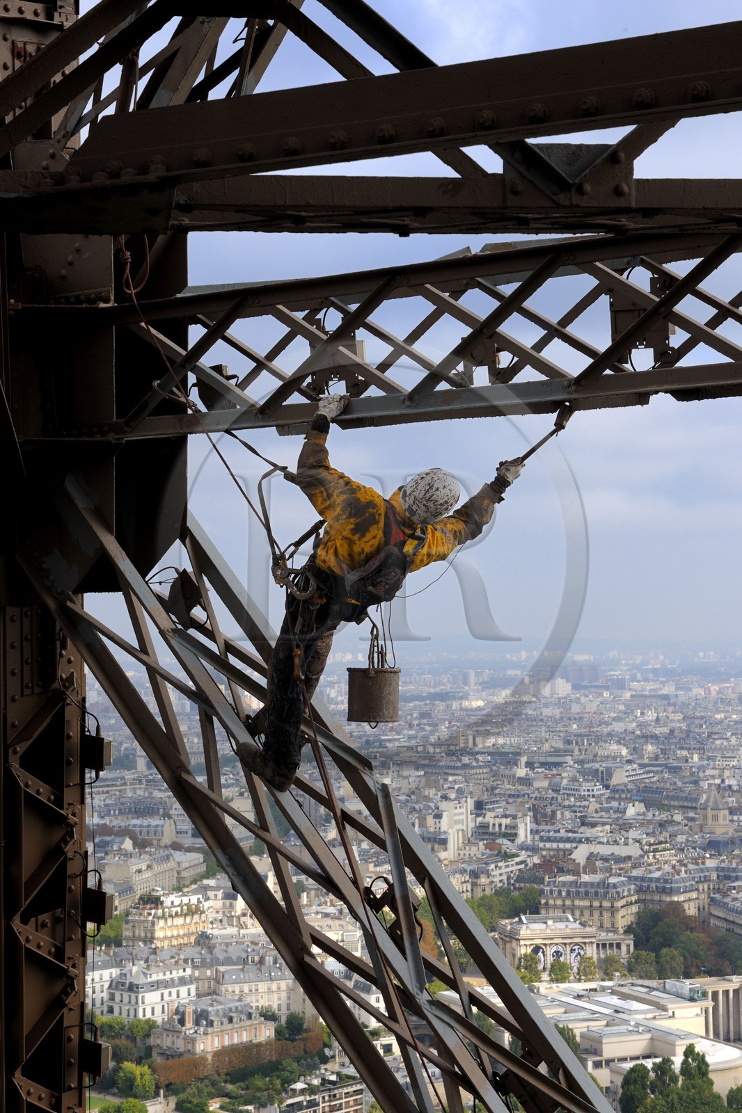 France, Paris (75), peintre de la Tour Eiffel