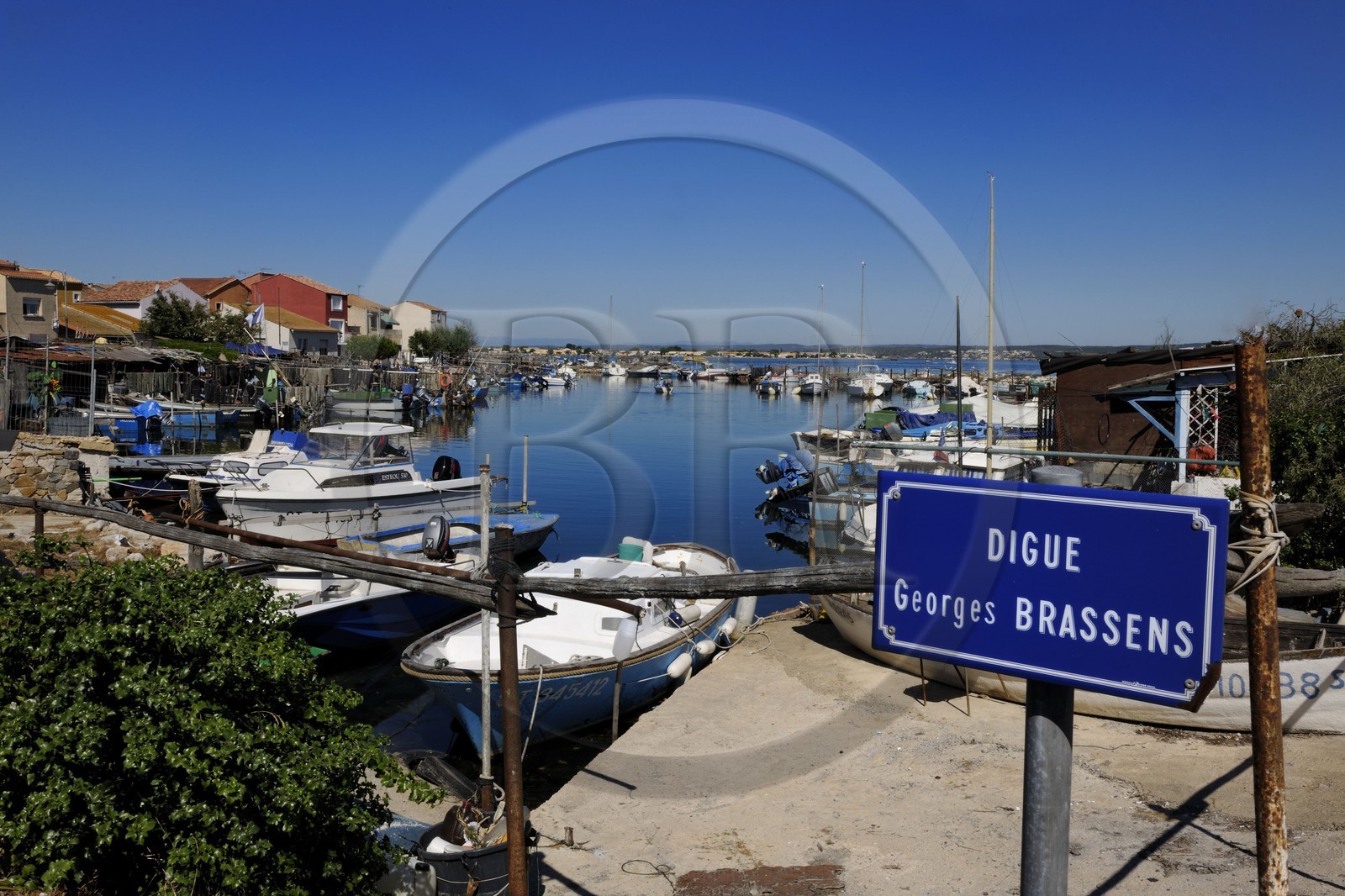 France, Hérault (34), Sète, quartier de la Pointe Courte, village de pêcheurs donnant sur l'étang de Thau, le quai Georges Brassens