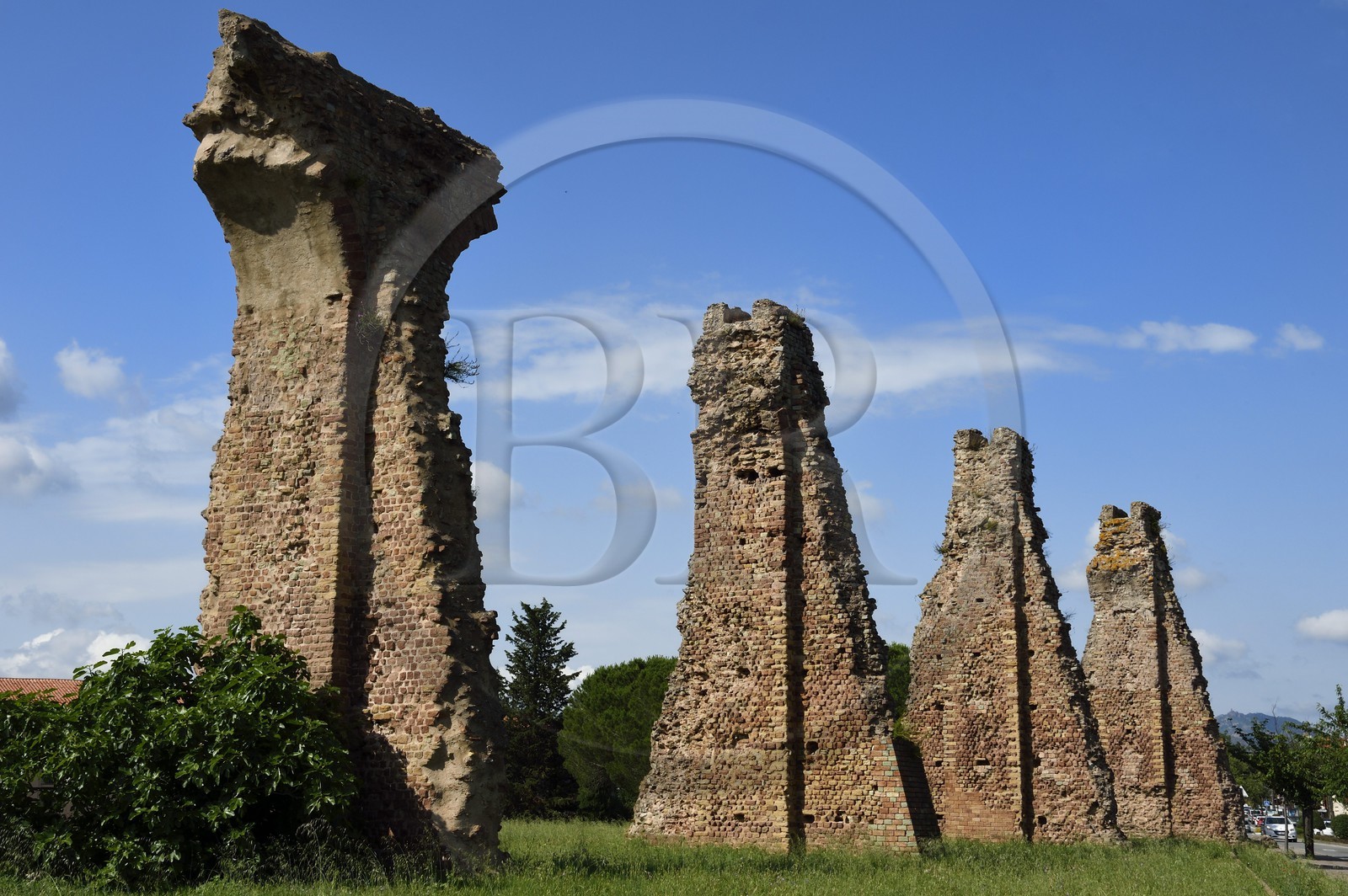 France, Var (83), Fréjus, Forum Julii, plaine de Sainte-Croix, l'aqueduc romain du Ier siècle av. J-C