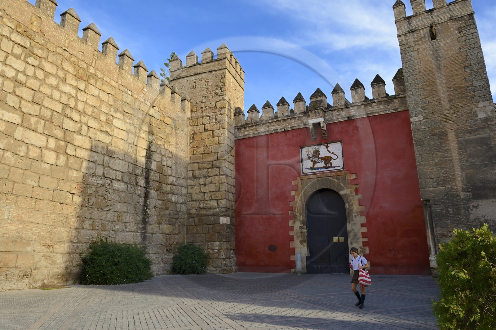 Espagne, Andalousie, Séville, Alcazar de Séville (Reales Alcazares de Sevilla), classé Patrimoine Mondial de l'UNESCO, Porte du Lion (Puerta del Leon)
