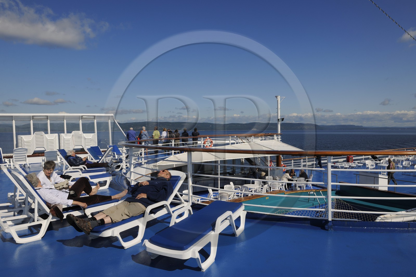 Canada, province de Québec, Gaspésie, le pont supérieur du bateau Princess Danae sur le fleuve Saint-Laurent