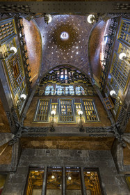 Spain, Catalonia, Barcelona, the Güell Palace (Palau Güell) built between 1886 and 1891 by the Catalan modernist architect Antoni Gaudi, a UNESCO World Heritage site, central lounge crowned with a parabolic dome