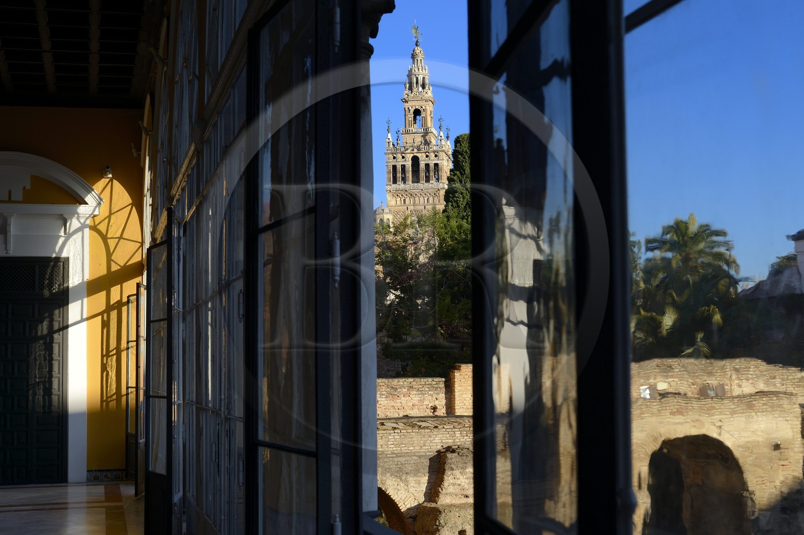 Espagne, Andalousie, Séville, Alcazar de Séville (Reales Alcazares de Sevilla), classé Patrimoine Mondial de l'UNESCO, La Giralda