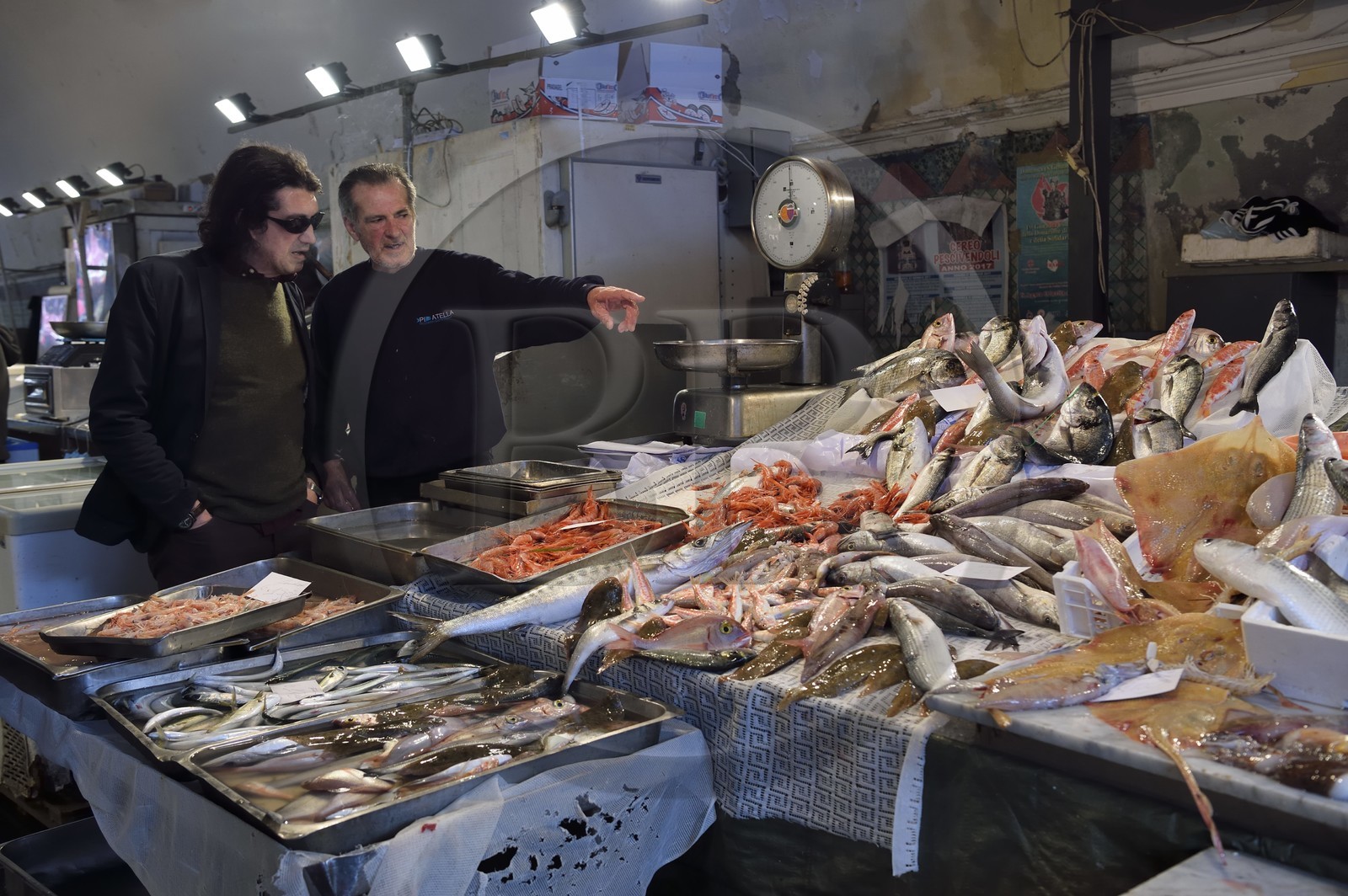 Italie, Sicile, Catane, ville baroque classée au Patrimoine Mondial de l'UNESCO, le marché aux poissons Pescheria de la Piazza Alonzo di Benedetto