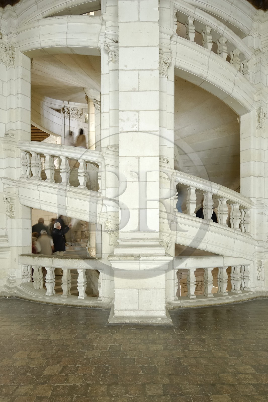 France, Loir et Cher (41), Vallée de la Loire classée Patrimoine Mondial de l' UNESCO, château de Chambord, l'escalier à double révolution attribué à Léonard de Vinci