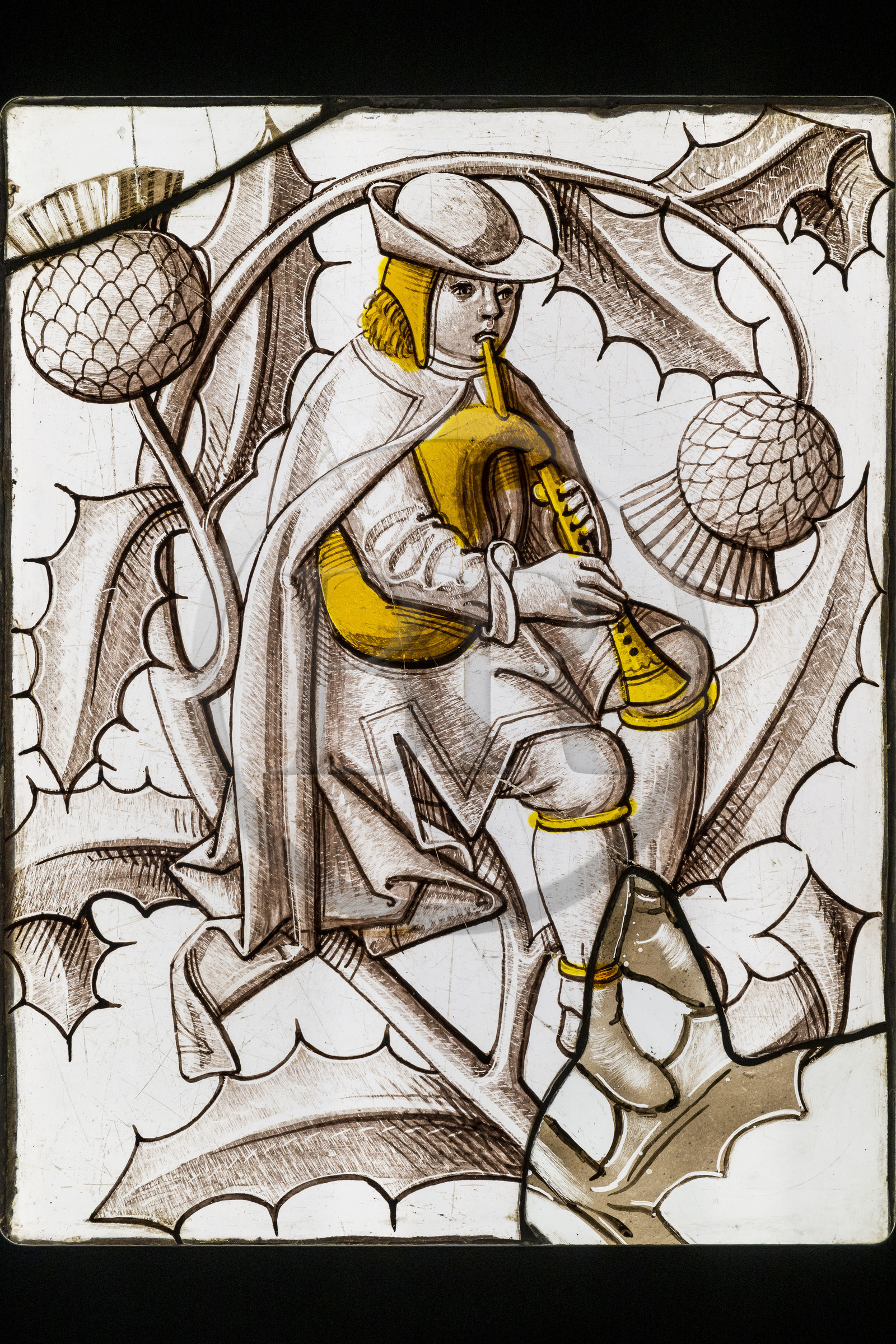 France, Paris (75), Musée de Cluny - Musée national du Moyen-Age, vitrail représentant un joueur de cornemuse, France vers 1500