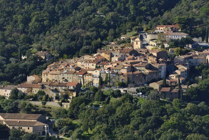 France, Var (83), Presqu'Ile de Saint-Tropez, le village de Ramatuelle (vue aérienne)