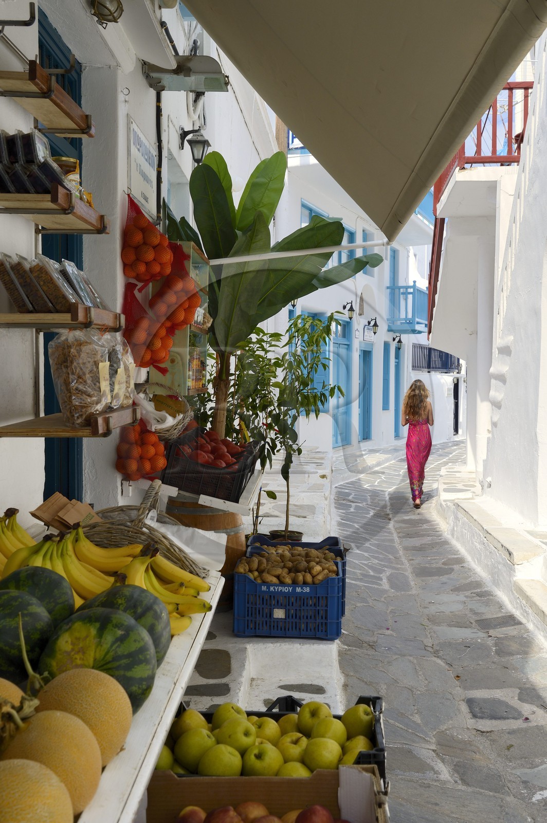 Greece, Cyclades islands, Mykonos island, Chora (Mykonos town), in the streets of the old town
