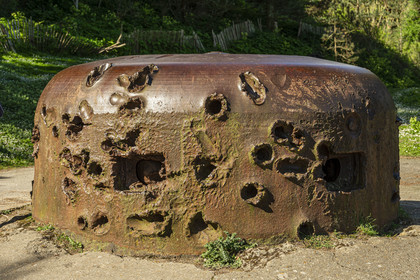 France, Ille et Vilaine, Cote d'Emeraude (Emerald Coast), Saint Malo, Saint-Servan district, Fort d'Alet, German fire bell marked with numerous shooting impacts