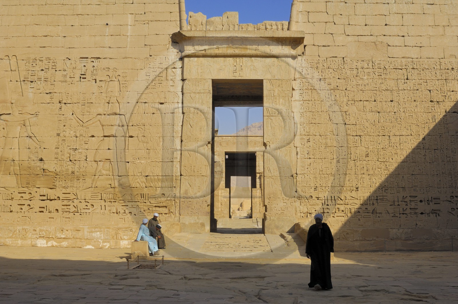 Egypte, Haute Egypte, vallée du Nil, environs de Louxor, nécropole thébaine classée Patrimoine Mondial de l'UNESCO, Thèbes Ouest, Medinet Habou, temple de Ramses III