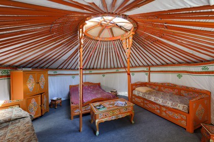 France, Corse-du-Sud (2A), Alta Rocca, Zonza, les yourtes du campement du Pré aux Biches