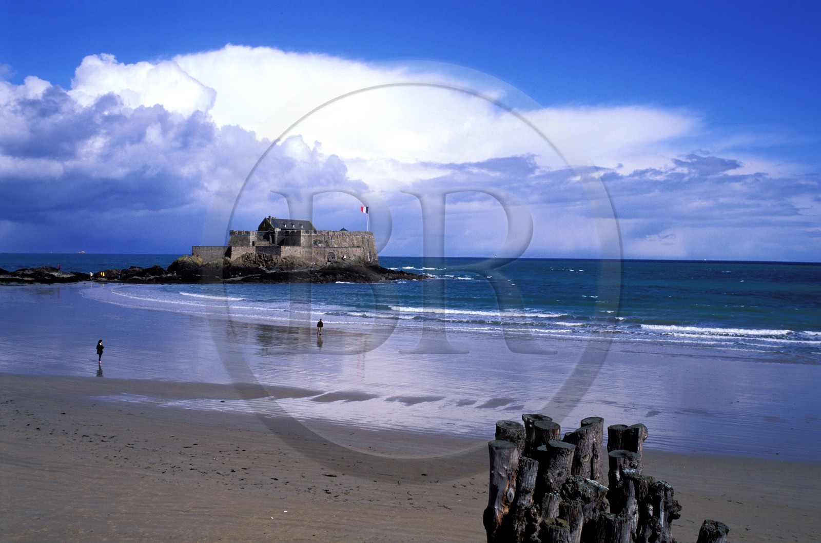 France, Ille-et-Vilaine (35), Saint-Malo, le fort hors-les-murs et la plage