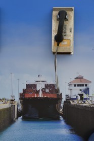 Panama, Canal de Panama, écluses de Gatun, cabine téléphonique