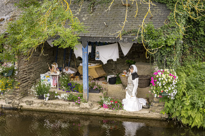 France, Côtes d'Armor (22), Pontrieux, labellisée Petites Cités de Caractère sur les bords du Trieux, un des nombreux petits lavoirs (XVIIIe et XIXe) le long du Trieux