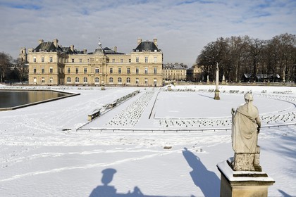 France, Paris (75), quartier Saint-Michel, le jardin du Luxembourg, le palais du Sénat