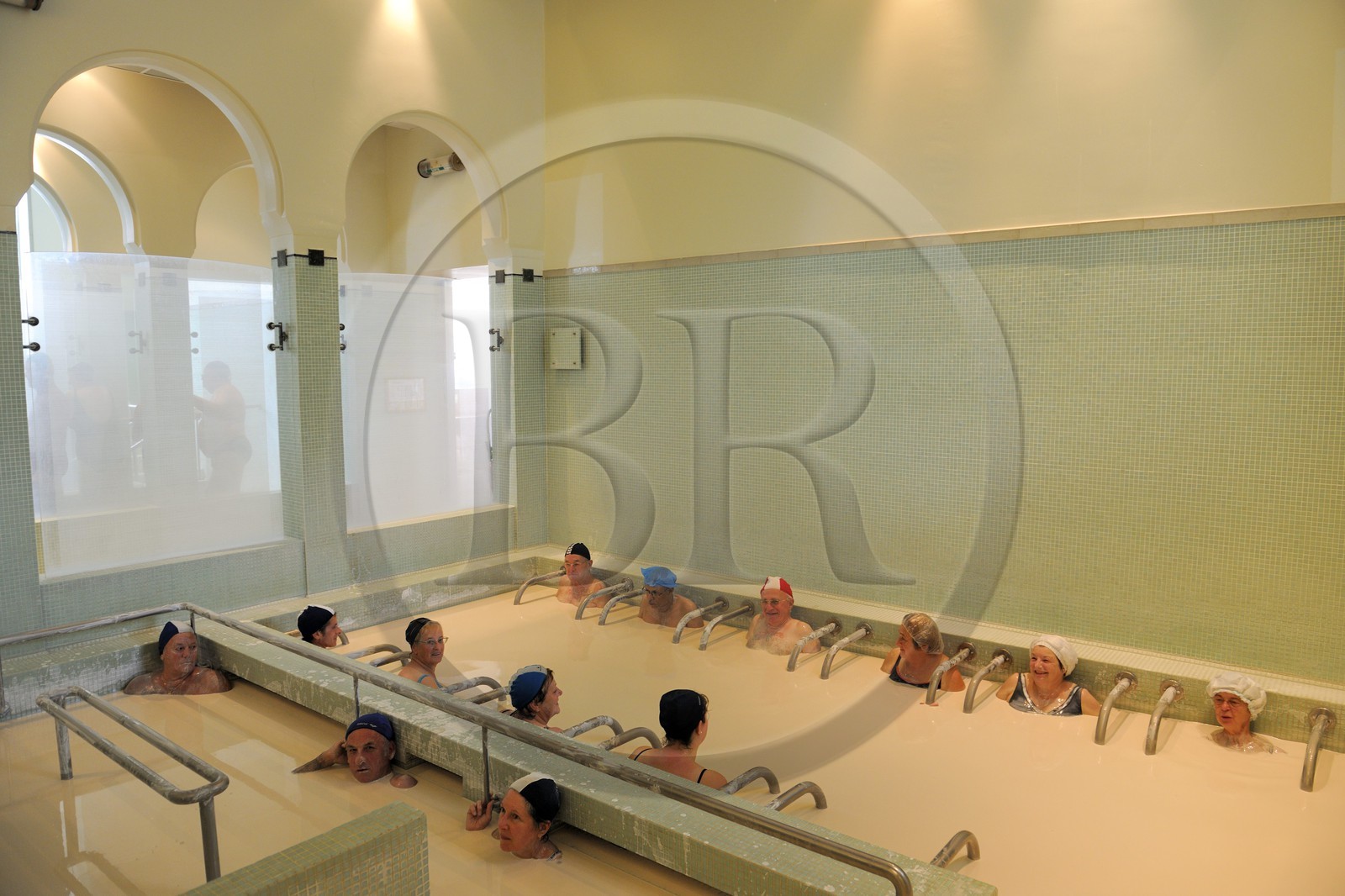 France, Vosges (88), Station thermale de Bains-les-Bains, bain de boue dans les thermes