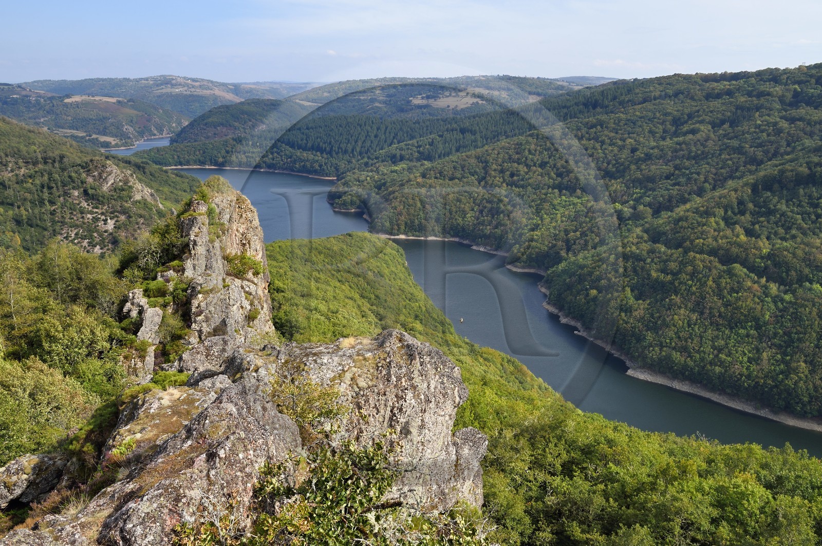 France, Cantal, Paulhenc, the Gorges de la Truyere (Truyere river canyon) at the Rocher de Turlande