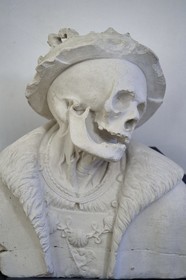 France, Meuse (55), Saint-Mihiel, musée d'Art Sacré, statue représentant La Mort provenant du jubé de l'église Saint-Michel (XVIème siècle)