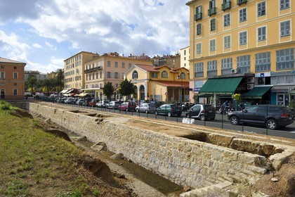 France, Corse-du-Sud (2A), Ajaccio, les anciens quais du port crées par Napoléon Bonaparte et comblés sous Napoléon III, actuellement dans le Boulevard du Roi Jerome