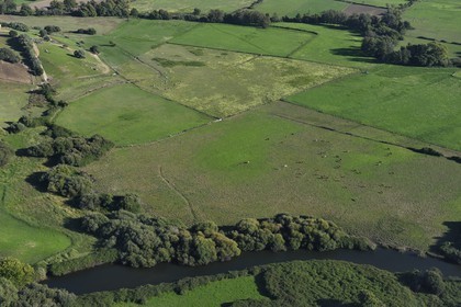 France, Corse-du-Sud (2A), région d'Ajaccio, la rivière Prunelli vers son embouchure (vue aérienne)