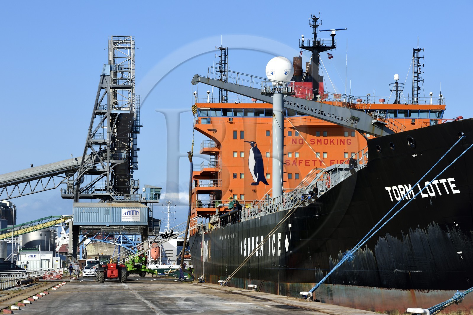 France, Charente-Maritime (17), La Rochelle, le Port Atlantique La Rochelle, port de commerce, quais dépendant de la société Sica Atlantique, tanker transportant des produits pétroliers