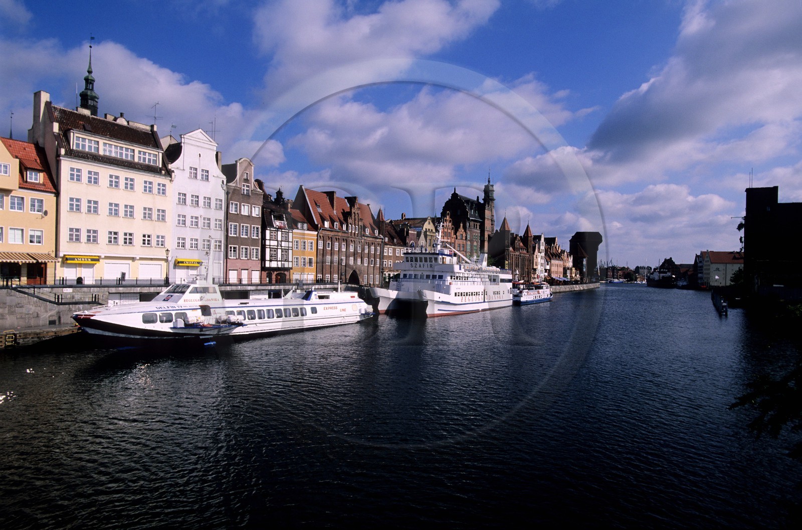 Pologne, Poméranie Orientale, Gdansk, le Long-Quai (Dlugie Pobrzeze) du vieux port