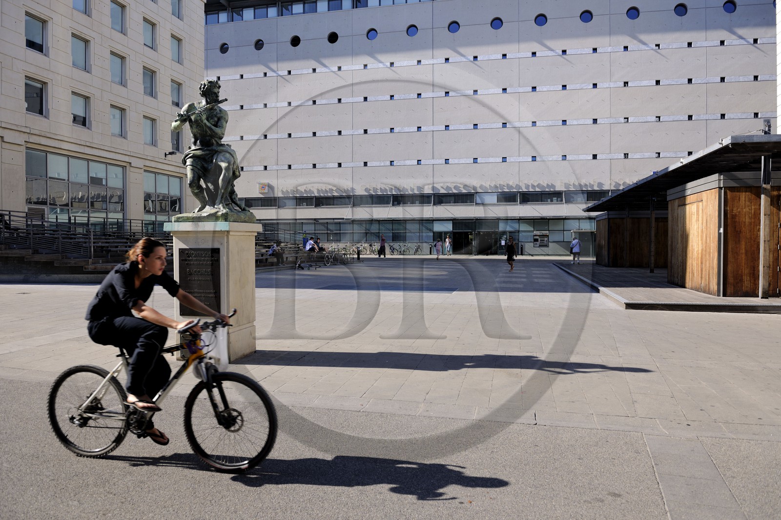 France, Hérault (34), Montpellier, quartier Antigone de l'architecte Ricardo Bofill, Médiathèque centrale d'Agglomération Emile Zola