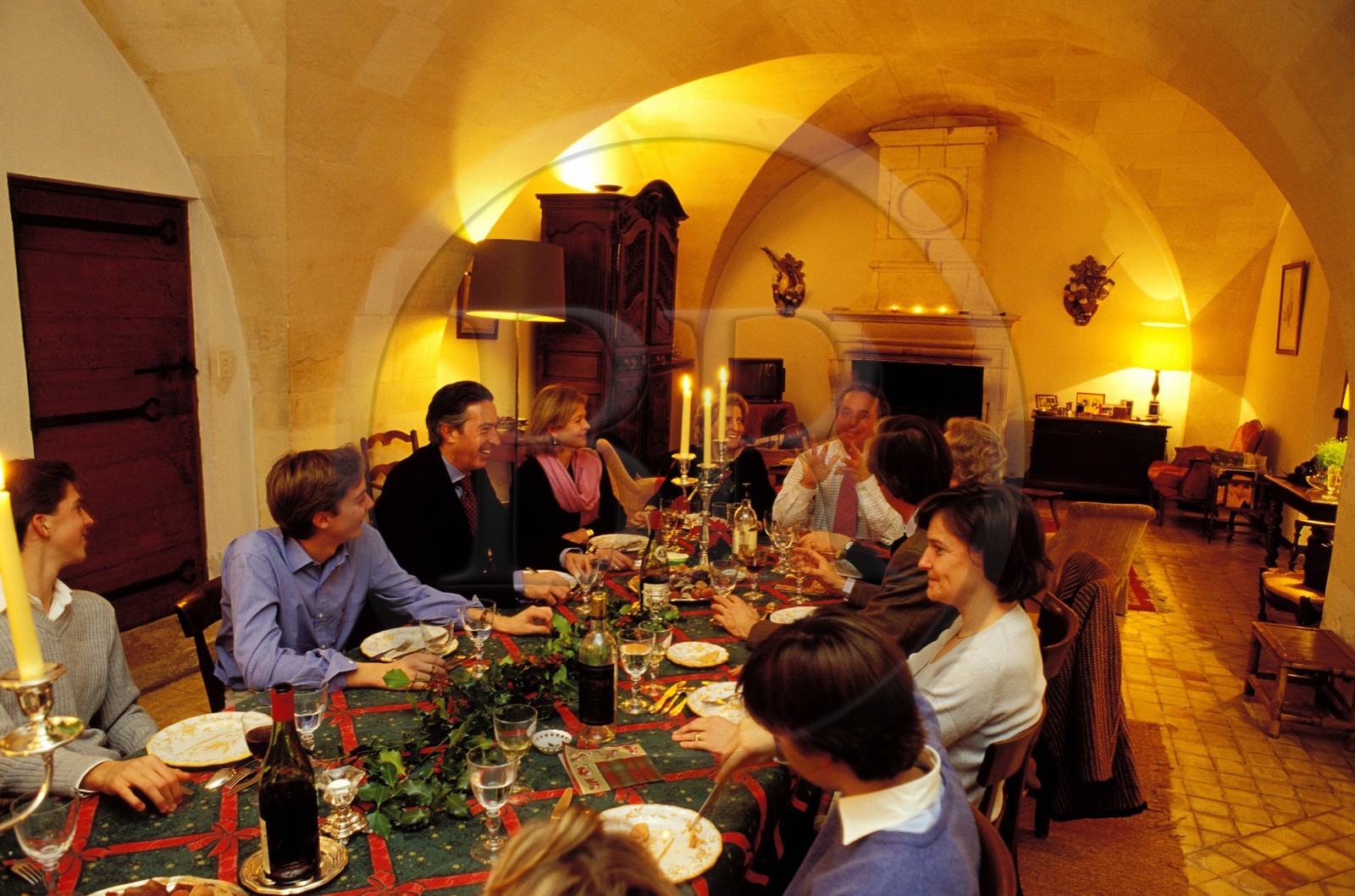 France, Bouches-du-Rhône (13), Les Baux-de-Provence, labellisé Les Plus Beaux Villages de France, repas de Noël en famille au Mas de la Dame