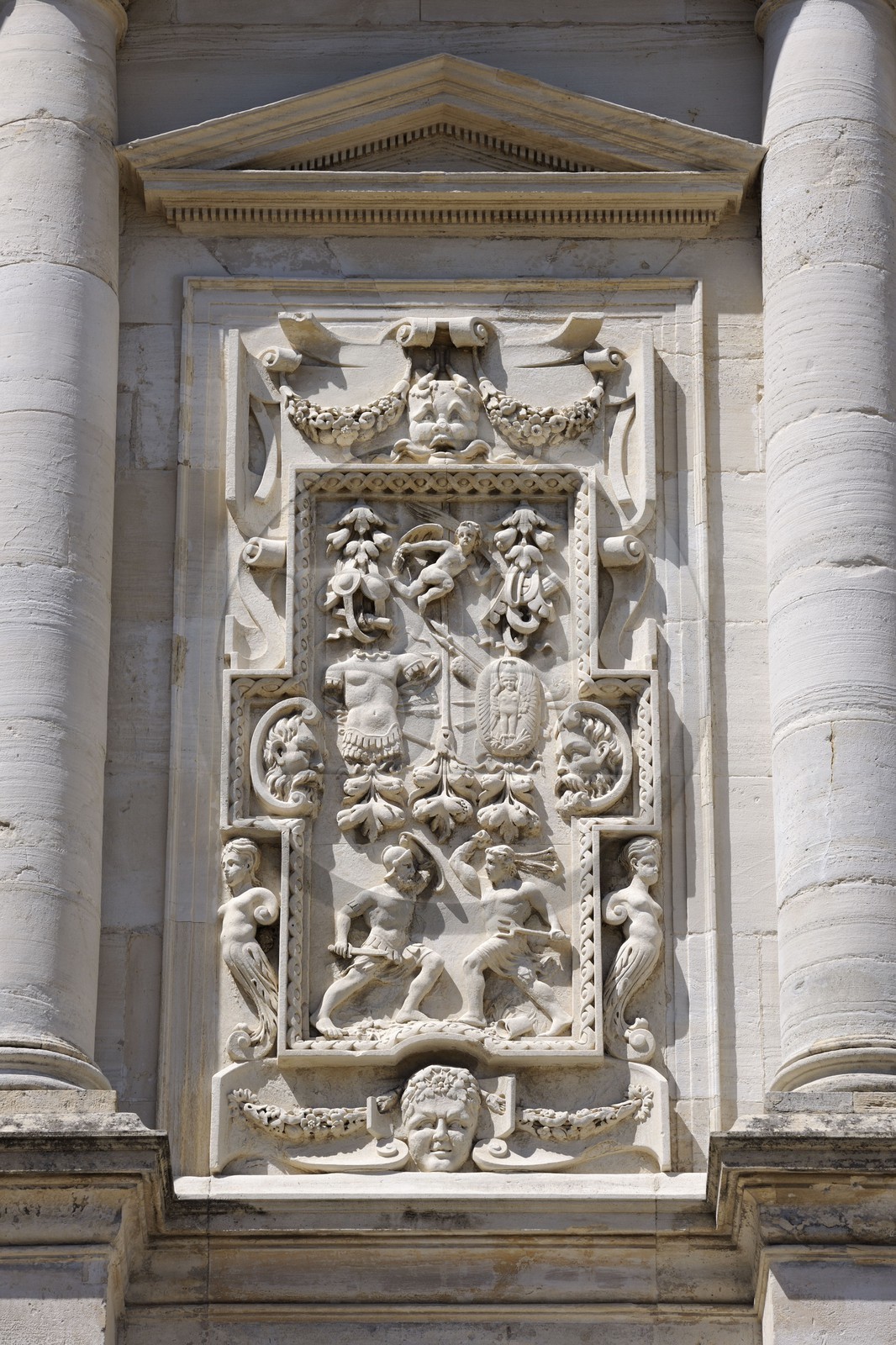 France, Gard (30), Uzès, classée ville d'art et d'histoire, château Ducal dit le Duché d'Uzès, classé monument historique, détail de la façade