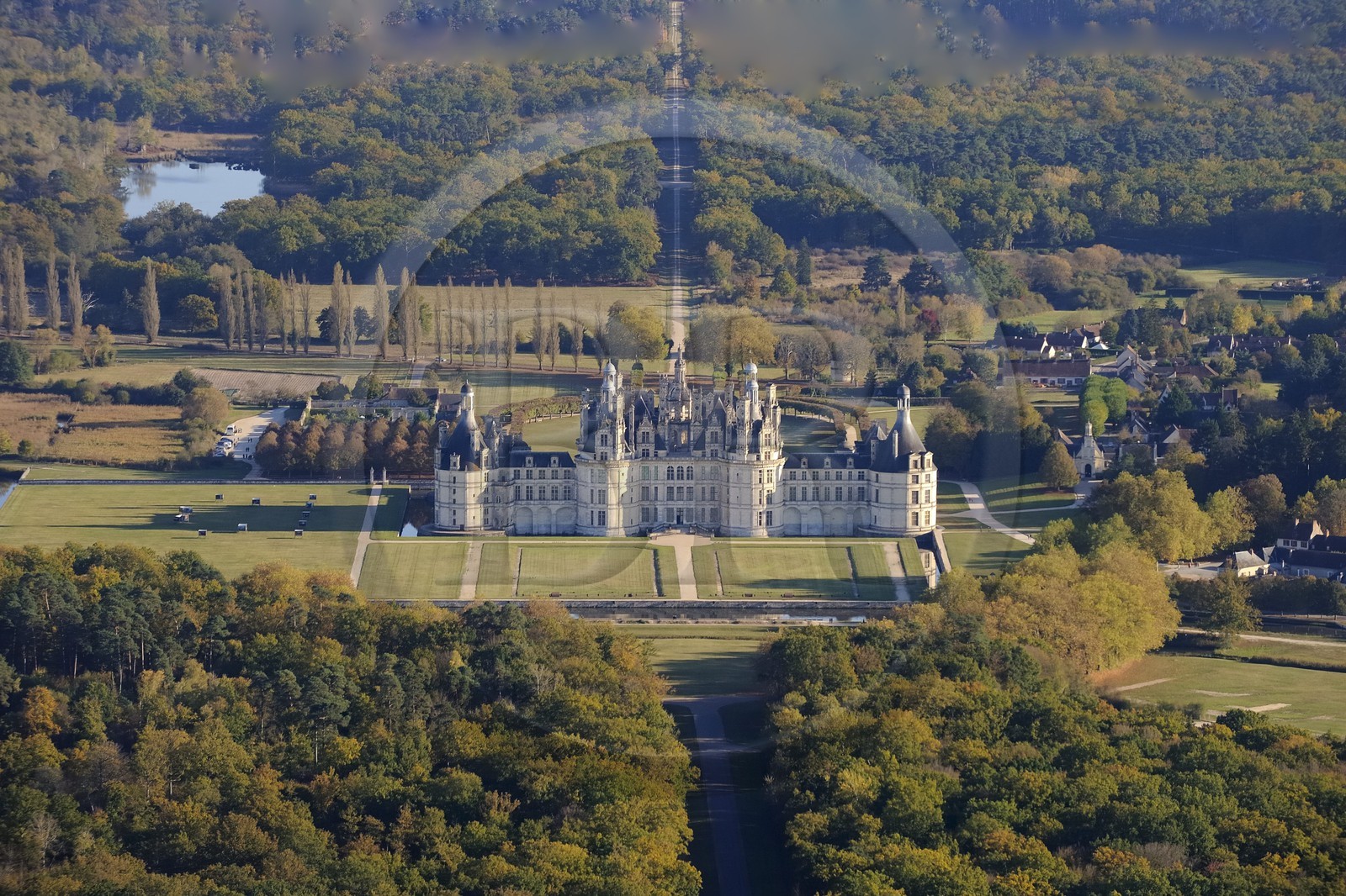 France, Loir et Cher (41), Vallée de la Loire classée Patrimoine Mondial de l' UNESCO, château de Chambord (vue aérienne)