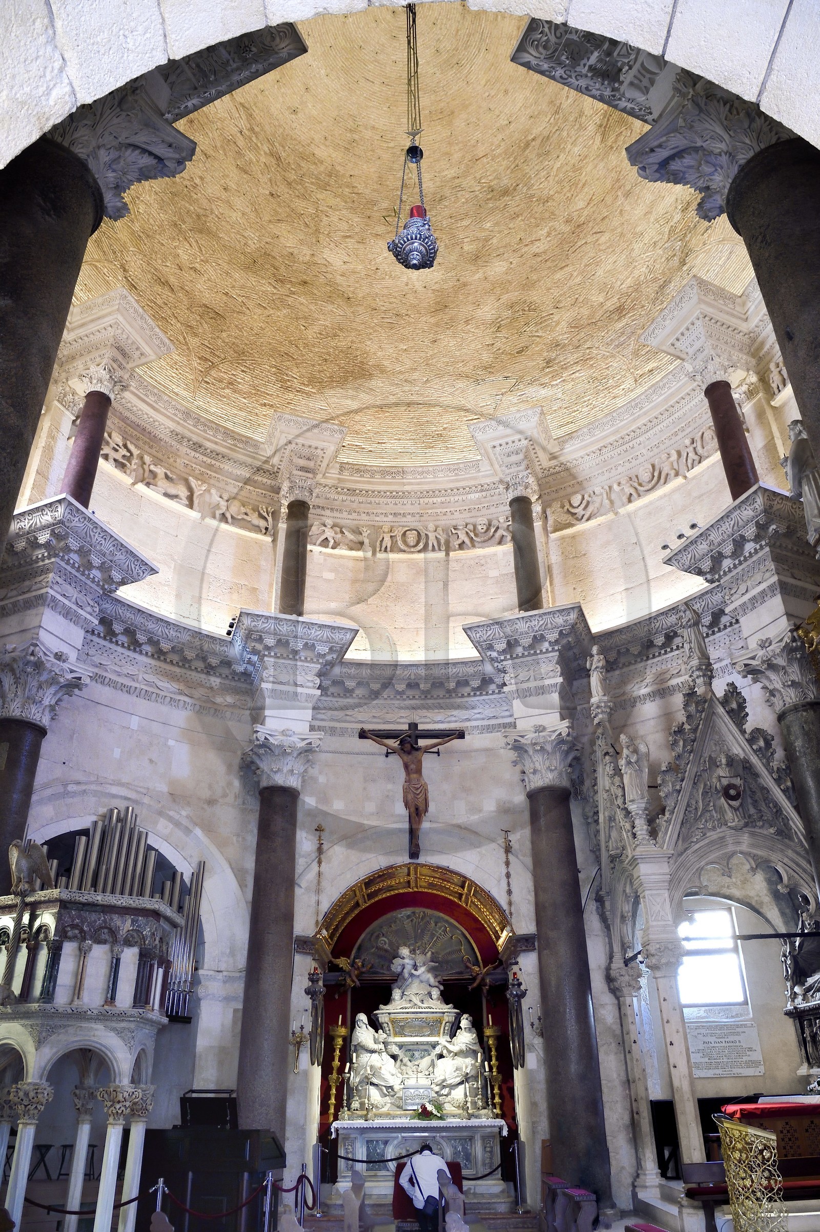 Croatie, Dalmatie, cote dalmate, Split, vieille ville romaine classée Patrimoine Mondial de l'UNESCO, palais de Dioclétien, la cathédrale Saint-Domnius construite dans l'ancien mausolée de l'empereur romain Dioclétien
