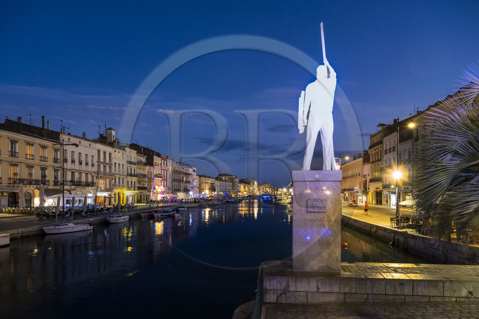 France, Herault, Sete, Canal royal, the statue of the jouster by Pierre Nocca overlooking the Cadre royal