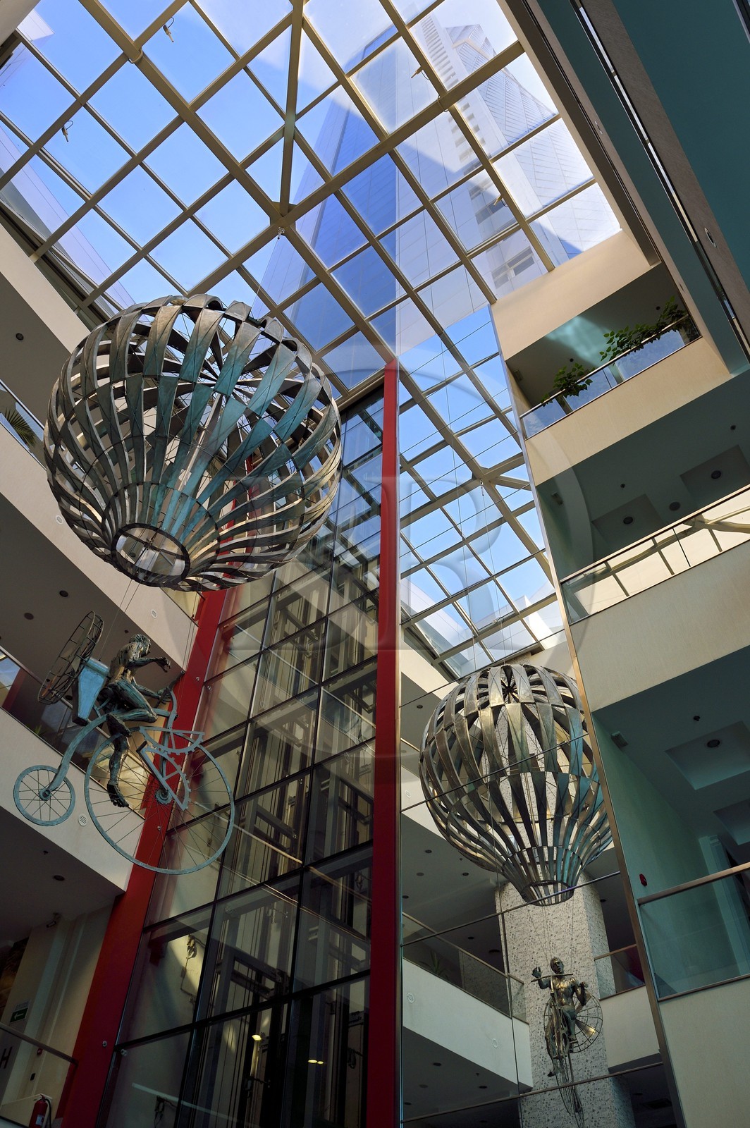 Bosnie-Herzégovine, Sarajevo, l'Avaz Twist Tower, le plus haut gratte-ciel des Balkans