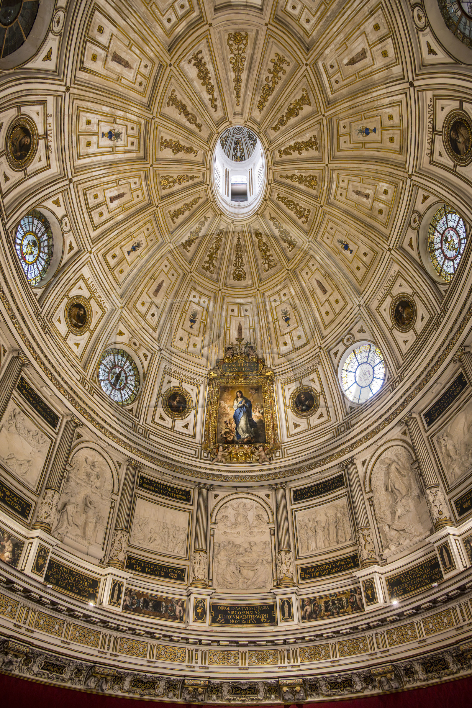 Espagne, Andalousie, Séville, la cathédrale, classé Patrimoine Mondial de l'UNESCO, dôme Renaissance de la salle du Chapitre, première salle éliptique construite en Europe