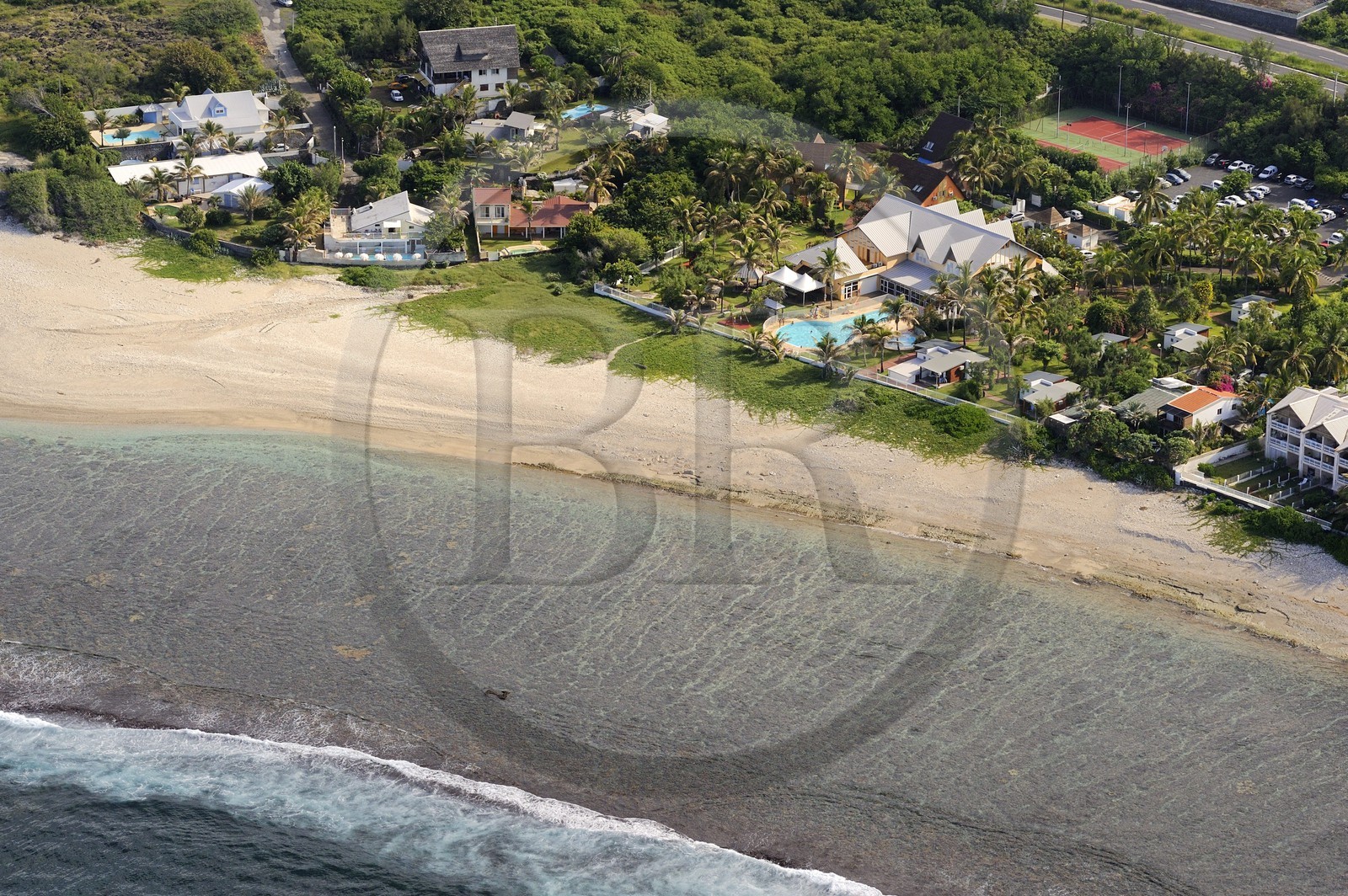 France, île de la Réunion, la Cote Ouest, le lagon de Saint-Gilles-Les-Bains, l'Ermitage-les-Bains (vue aérienne)