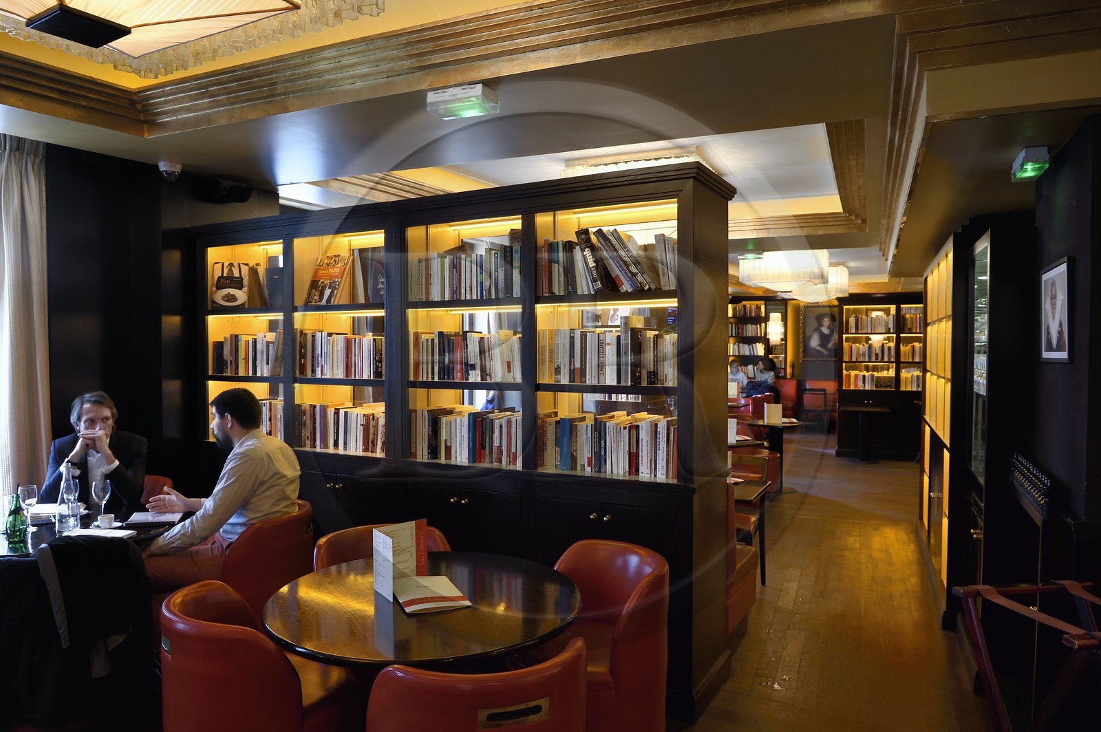 France, Paris, Carrefour de l'Odéon, Café les Editeurs