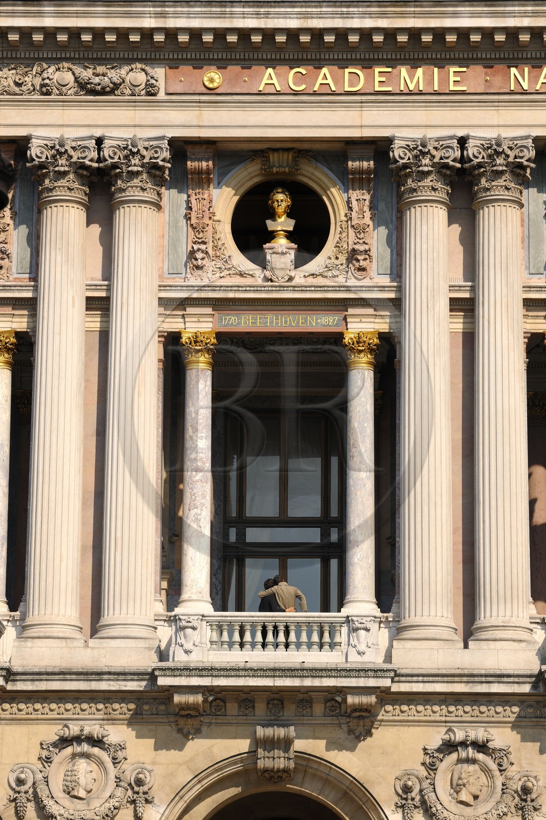 France, Paris (75), l'Opéra Garnier, détail de la terrasse de la façade sud
