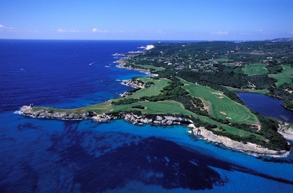 France, Corse-du-Sud (2A), la pointe et le golf de Spérone (vue aérienne)
