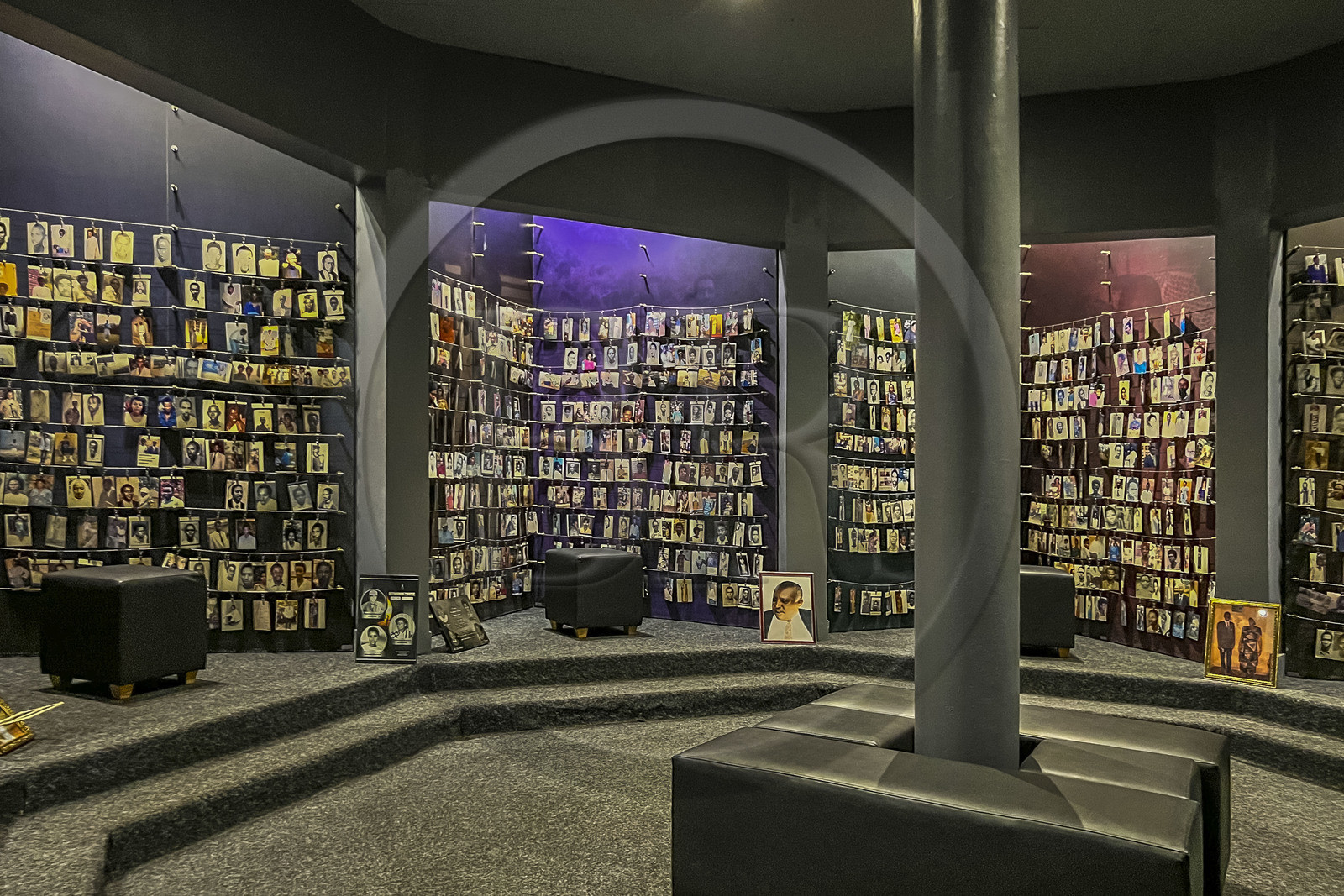 Rwanda, Kigali, quartier de Gisozi, Mémorial du génocide de Kigali, il commémore le génocide des Tutsis en 1994, photos de victimes