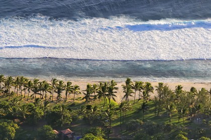France, île de la Réunion, la côte sud, plage de Grand-Anse (vue aérienne)