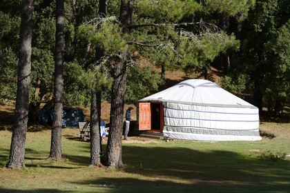 France, Corse-du-Sud (2A), Alta Rocca, Zonza, les yourtes du campement du Pré aux Biches